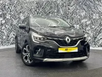 Second-hand Renault Captur SE 140 CP (102 kW) 2022 Negru SUV
