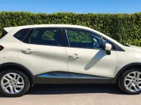 Used Renault Captur Dynamique 90 HP (66 kW) 2014 Cream SUV