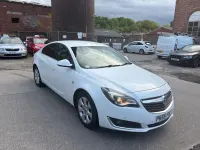 Used Vauxhall Insignia SRi 136 HP (100 kW) 2015 White Hatchback