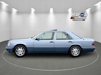 Used Mercedes E280 1994 Blue Sedan