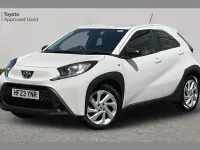 Used Toyota Aygo X PURE 72 HP (52 kW) 2023 White SUV