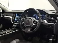 Begagnad Volvo V60 Momentum 150 HK (110 kW) 2020 Silver Kombi