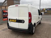 Used Vauxhall Combo 95 HP (69 kW) 2018 White MPV
