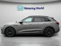 Usado Audi Q8 e-tron Black Edition 300 kW (408 HP) 2023 Cinzento SUV