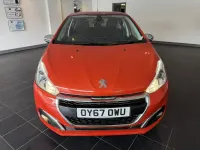 Second-hand Peugeot 208 Allure 2017 Portocaliu Hatchback