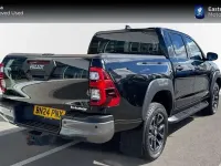 Used Toyota HiLux 201 HP (147 kW) 2024 Black Pickup