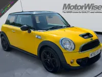 Used Mini Cooper S Hatch 184 HP (135 kW) 2013 Yellow Hatchback