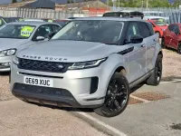 Käytetty Land Rover Range Rover evoque SE 2020 Hopea Katumaasturi