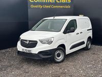 Second-hand Vauxhall Combo Edition 100 CP (73 kW) 2020 Alb Monovolum