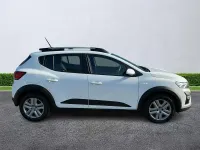 Gebraucht Dacia Sandero Comfort 100 PS (73 kW) 2022 Weiß Kleinwagen