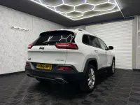 Used Jeep Cherokee Limited 200 HP (147 kW) 2015 White SUV