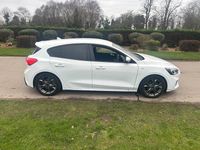 Used Ford Focus ST-Line 125 HP (91 kW) 2019 White Hatchback