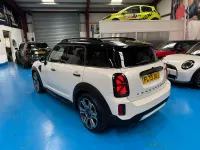 Used Mini Cooper Comfort 2023 White Hatchback