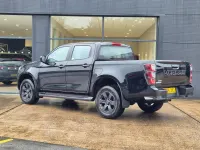 New Isuzu D-Max 163 HP (119 kW) 2025 Onyx black Pickup