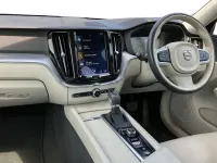 Used Volvo XC60 Momentum 190 HP (139 kW) 2020 Red SUV
