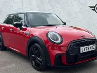 Used Mini Cooper Hatch 134 HP (98 kW) 2024 Red Hatchback