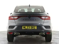Begagnad Renault Arkana Engineered 142 HK (104 kW) 2023 Grå SUV