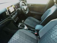 Second-hand VW T-Roc R-line 150 CP (110 kW) 2023 Gri SUV