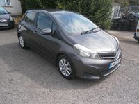 Used Toyota Yaris 101 HP (74 kW) 2013 Grey Hatchback