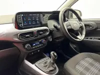 Used Hyundai i10 Premium 79 HP (58 kW) 2025 White Hatchback