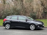 Used Ford Focus Zetec 115 HP (84 kW) 2012 Black metallic Hatchback
