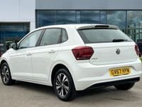 Used VW Polo SE 65 HP (47 kW) 2018 Pure white  Hatchback