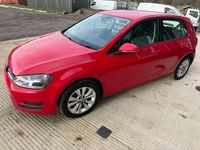 Used VW Golf VII SE 105 HP (77 kW) 2014 Red Hatchback