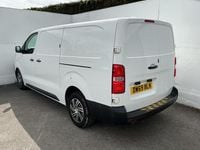 Used Vauxhall Vivaro 100 HP (73 kW) 2020 White MPV