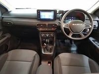 Used Dacia Jogger Extreme 140 HP (102 kW) 2025 Green MPV