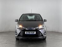 Used Toyota Yaris Hybrid 101 HP (74 kW) 2019 Grey Hatchback