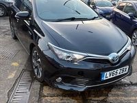 Used Toyota Auris Hybrid Design 136 HP (100 kW) 2016 Grey Hatchback