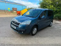 Used Peugeot Partner Tepee Active 110 HP (80 kW) 2018 Blue MPV