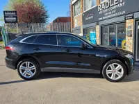 Usado Jaguar F-Pace Portfolio 180 HP (132 kW) 2019 Preto SUV
