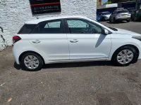 Used Hyundai i20 2016 White Hatchback