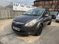 Usado Vauxhall Corsa 100 HP (73 kW) 2012 Cinzento Citadino