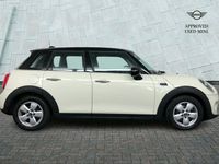 Used Mini Cooper Classic 136 HP (100 kW) 2019 White Hatchback