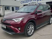 Used Toyota RAV4 197 HP (144 kW) 2017 Red SUV