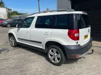 Używany Skoda Yeti GreenLine 105 KM (77 kW) 2011 Biały SUV