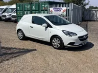 Used Vauxhall Corsa 95 HP (69 kW) 2018 White Hatchback