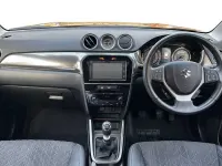 Used Suzuki Vitara SZ5 129 HP (94 kW) 2022 Solar yellow / cosmic black SUV