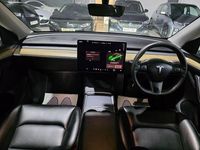 Used Tesla Model Y Long Range AWD 378 kW (514 HP) 2022 White SUV