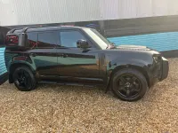 Używany Land Rover Defender SE 250 KM (183 kW) 2022 Czarny SUV