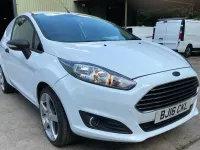 Used Ford Fiesta 94 HP (69 kW) 2016 White Hatchback