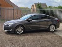Used Vauxhall Insignia Design Edition 163 HP (119 kW) 2015 Grey Hatchback