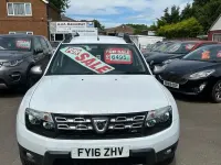 Used Dacia Duster Lauréate 110 HP (80 kW) 2016 White SUV