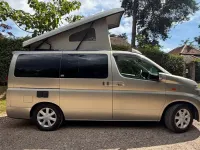 Used Nissan Elgrand 2017 Gold