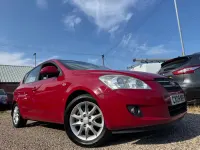Used Kia Ceed 120 HP (88 kW) 2009 Red Hatchback