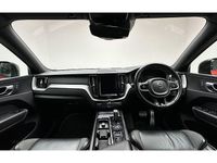 Used Volvo XC60 R-Design 197 HP (144 kW) 2019 Red SUV