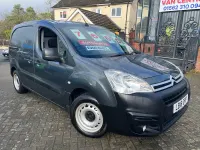 Usado Citroën Berlingo 100 HP (73 kW) 2018 Cinzento Monovolume