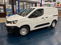 Used Peugeot Partner 75 HP (55 kW) 2019 White MPV